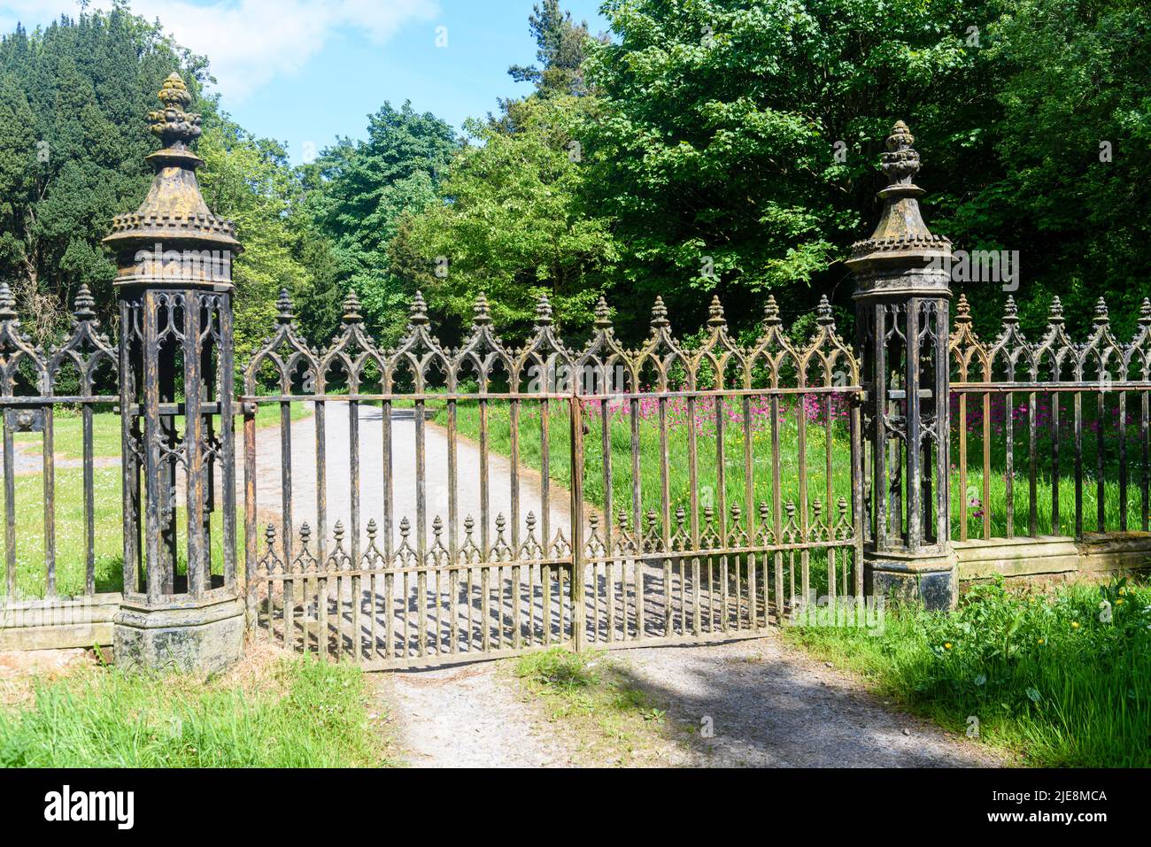 Ornate wrought iron gates hires stock photography and images Alamy