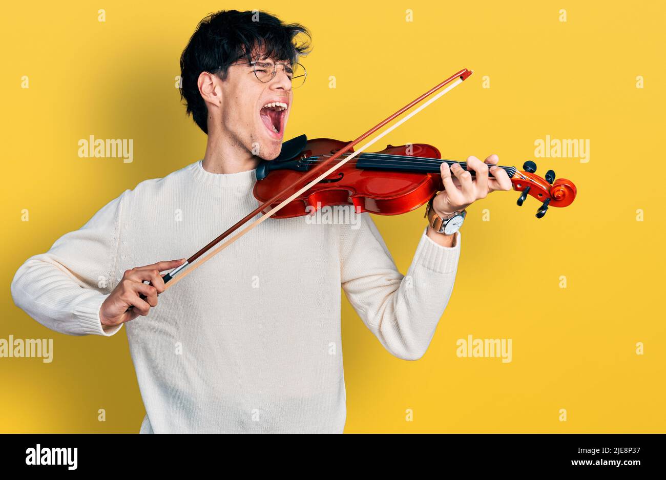 Crazy violinist hi-res stock photography and images - Alamy