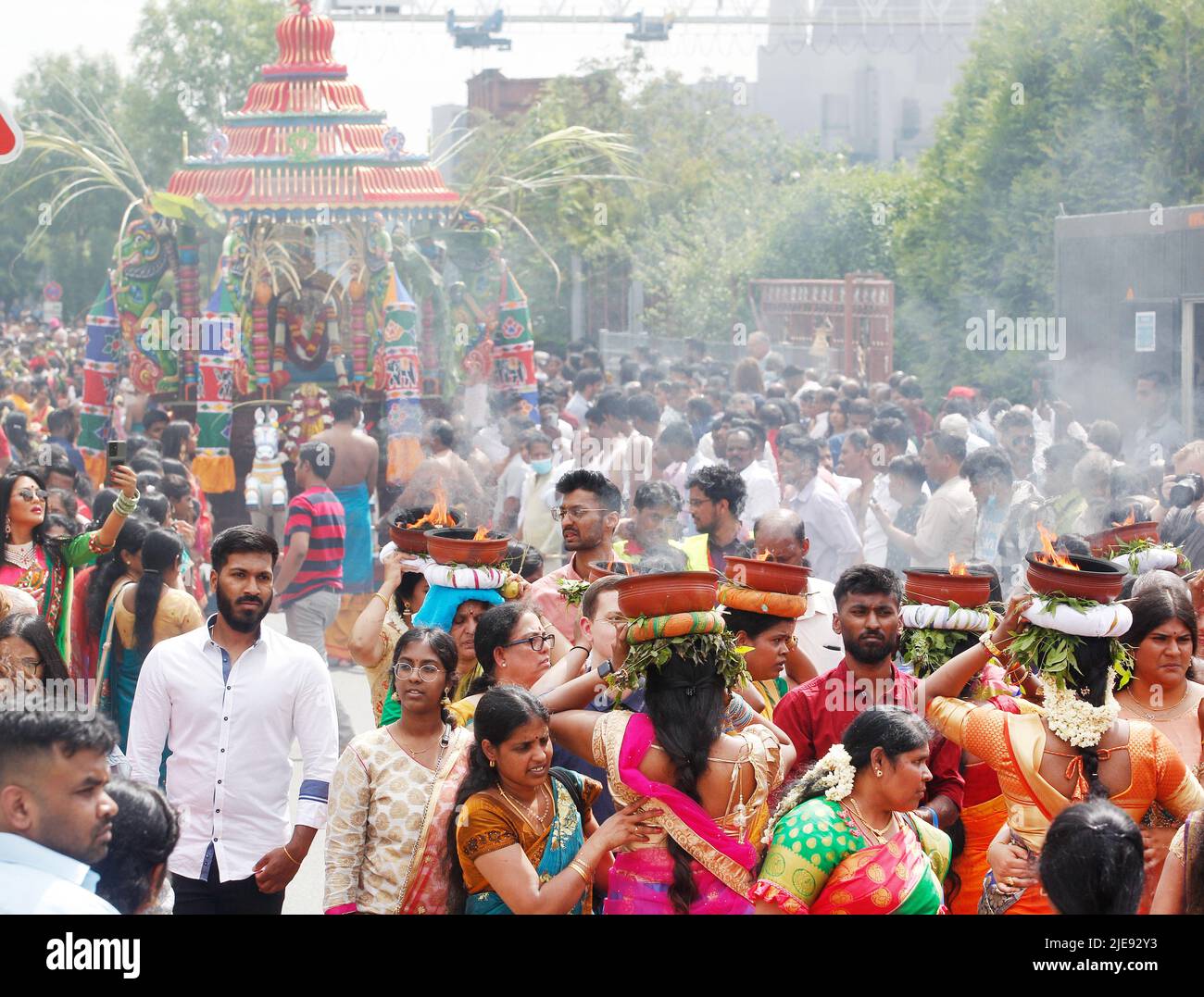 Hamm, Germany. 26th June, 2022. Hindus take part in the great