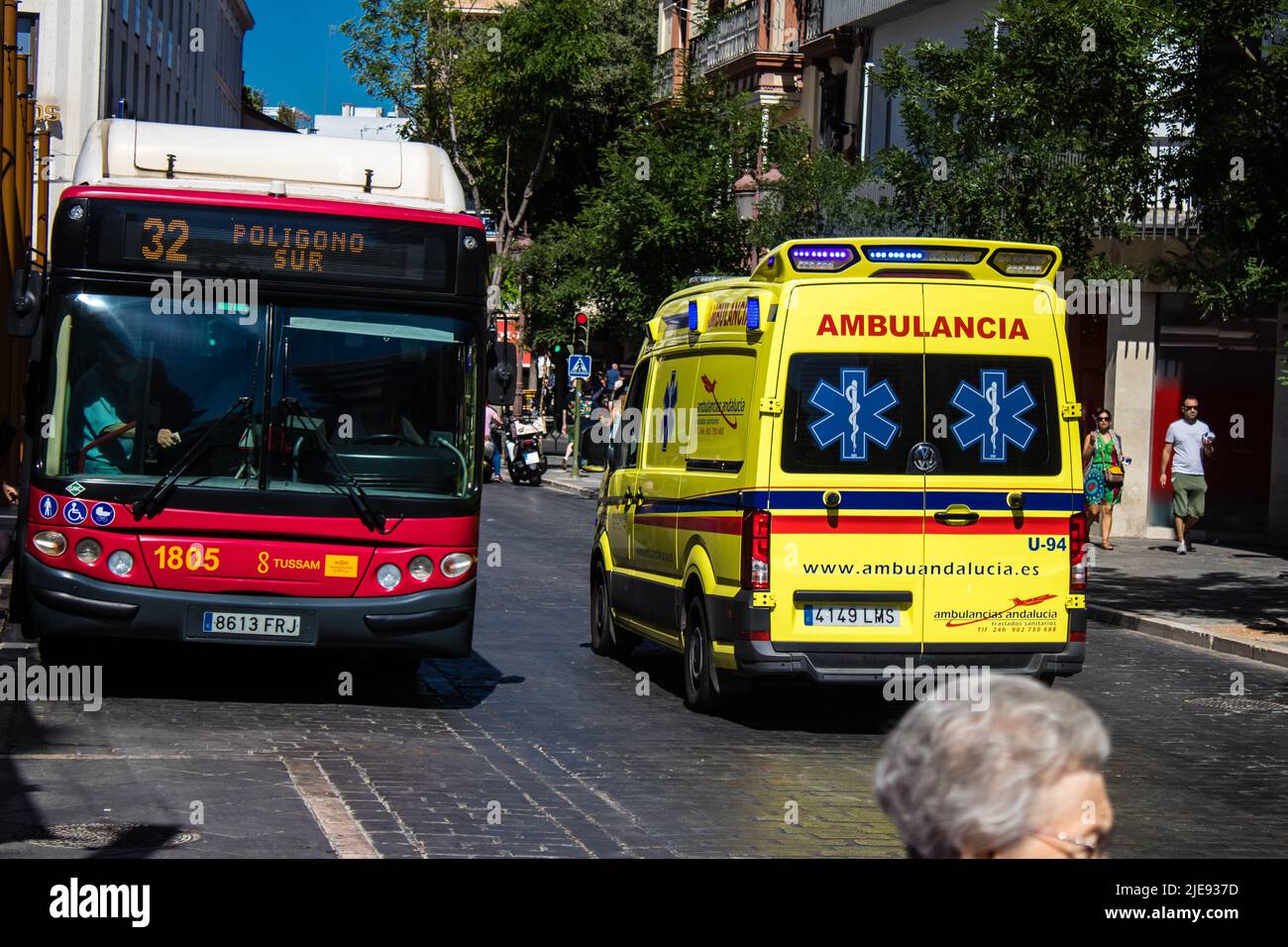 Patient ambulance in spain hires stock photography and images Alamy
