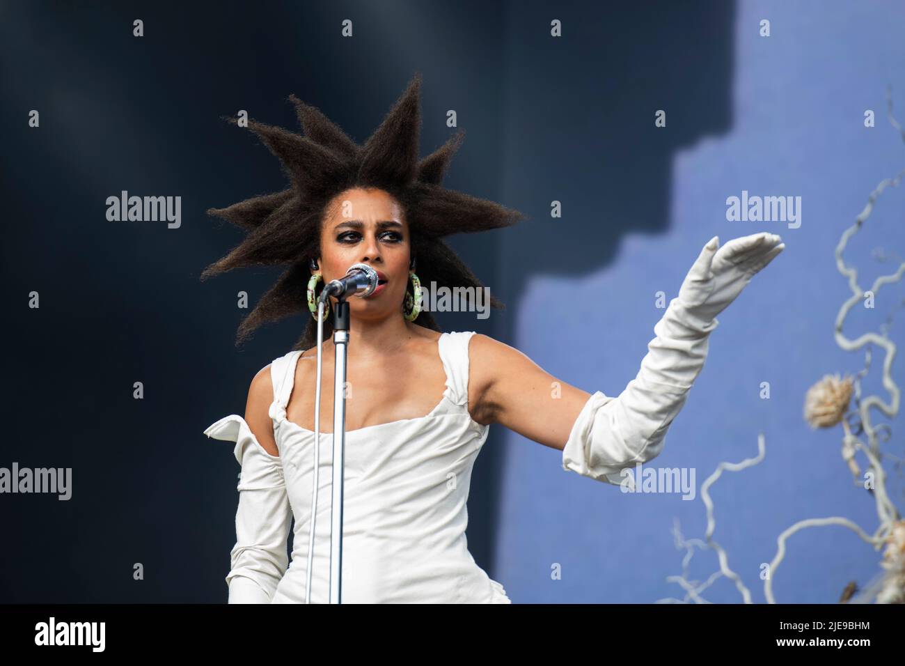 Glastonbury, UK. 25th June 2022.  Celeste performs on the West Holts Stage at Glastonbury Festival, at Worthy Farm in Somerset. Picture date: Saturday June 25, 2022. Photo credit should read: David Jensen/Empics/Alamy Live News Stock Photo
