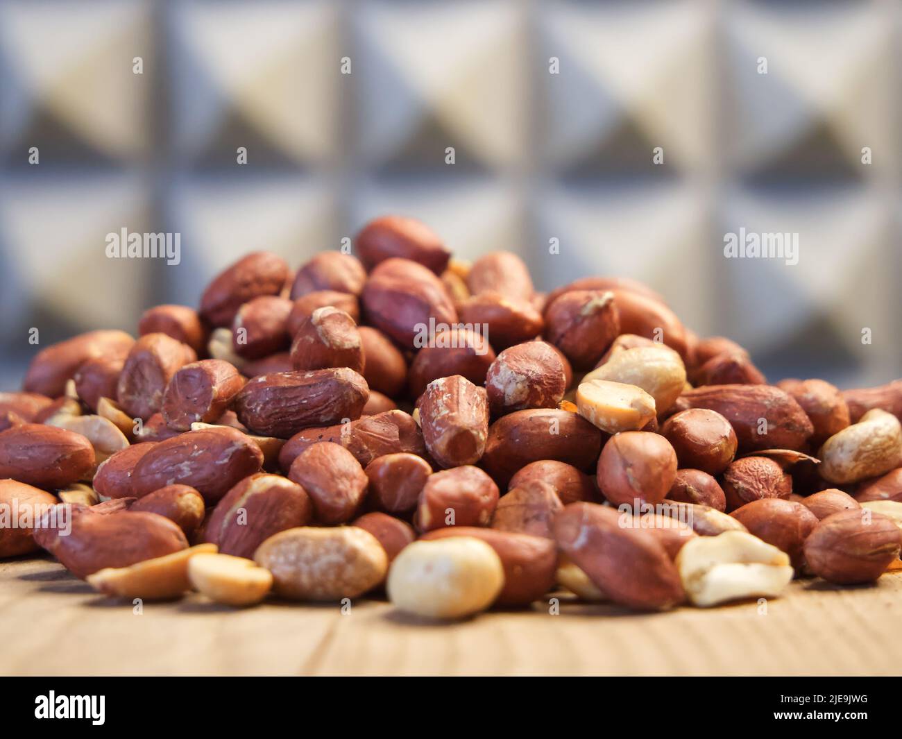 Heap of roasted peanuts, side view. Peanuts close up. Spanish Peanuts in pile Stock Photo Alamy