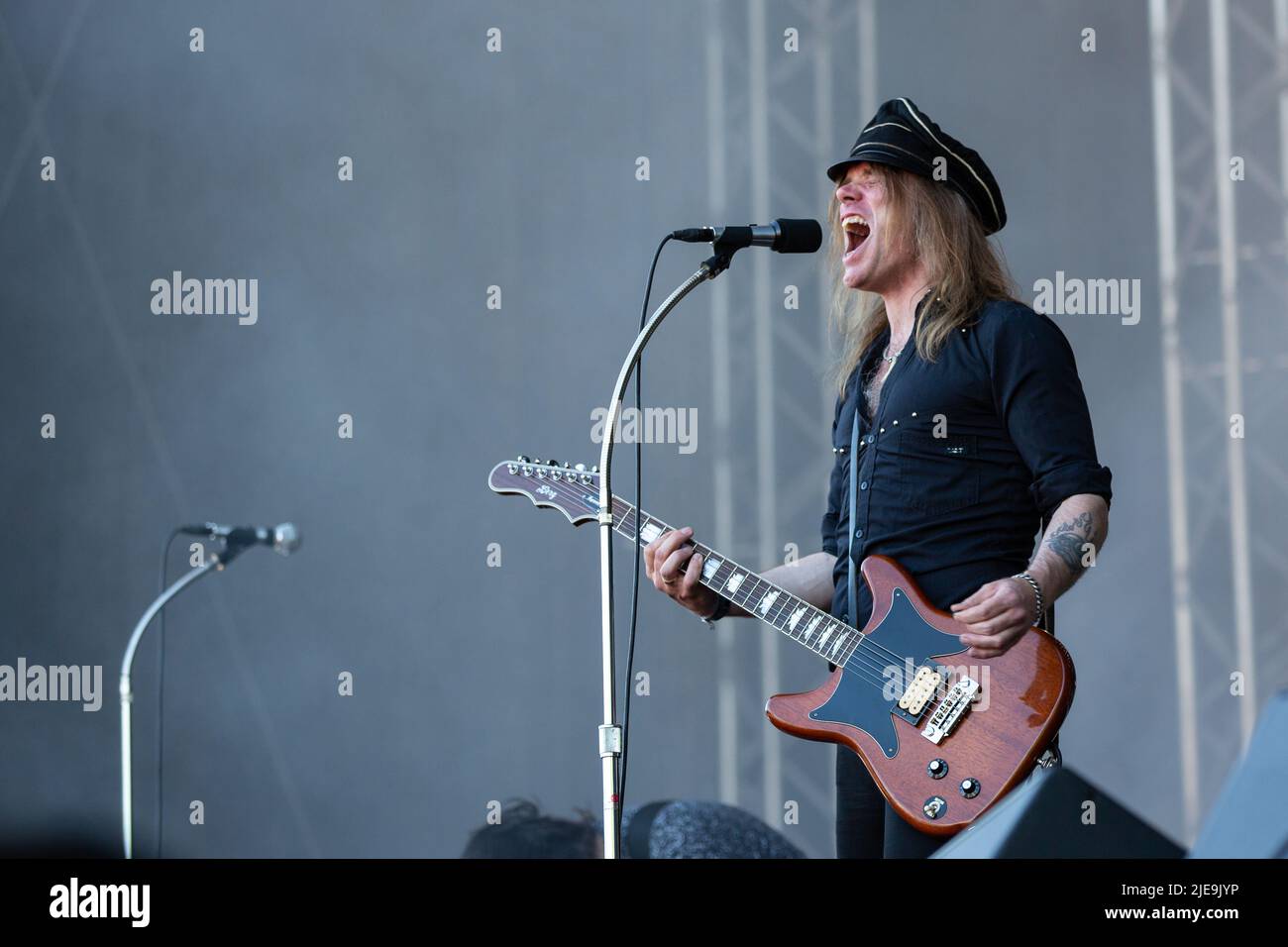 Oslo, Norway. 24th, June 2022. The Swedish hard rock band The Hellacopters performs a live concert during the Norwegian music festival Tons of Rock 2022 in Oslo. Here vocalist and guitarist Nicke Andersson is seen live on stage. (Photo credit: Gonzales Photo - Per-Otto). Stock Photo