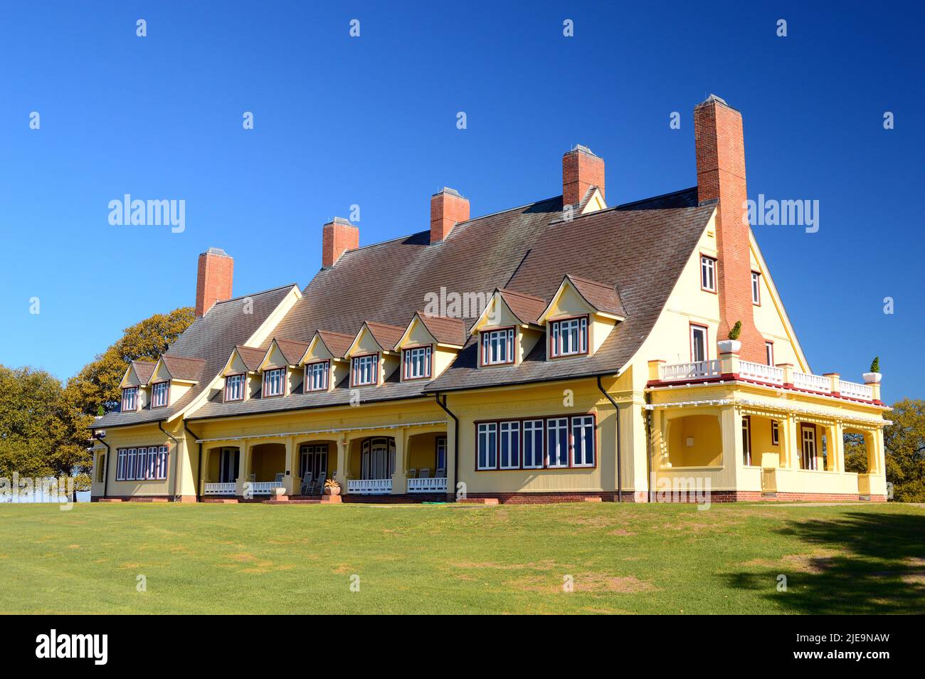 A beautiful country club lodge stands on a golf course in the Outer Banks of North Carolina Stock Photo