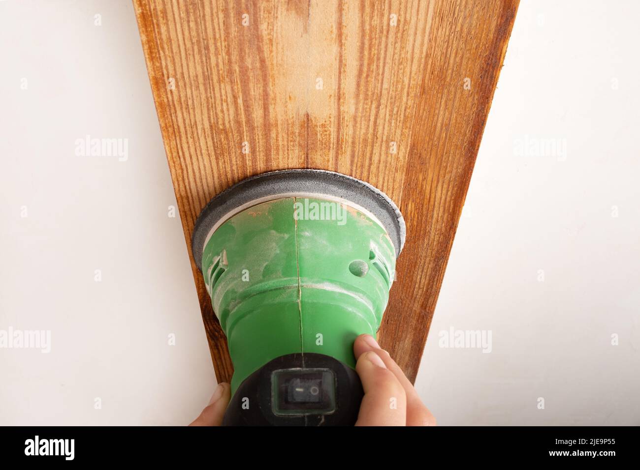Thumbnail for Polishing And Maintaining Living Room Wood Door Frames