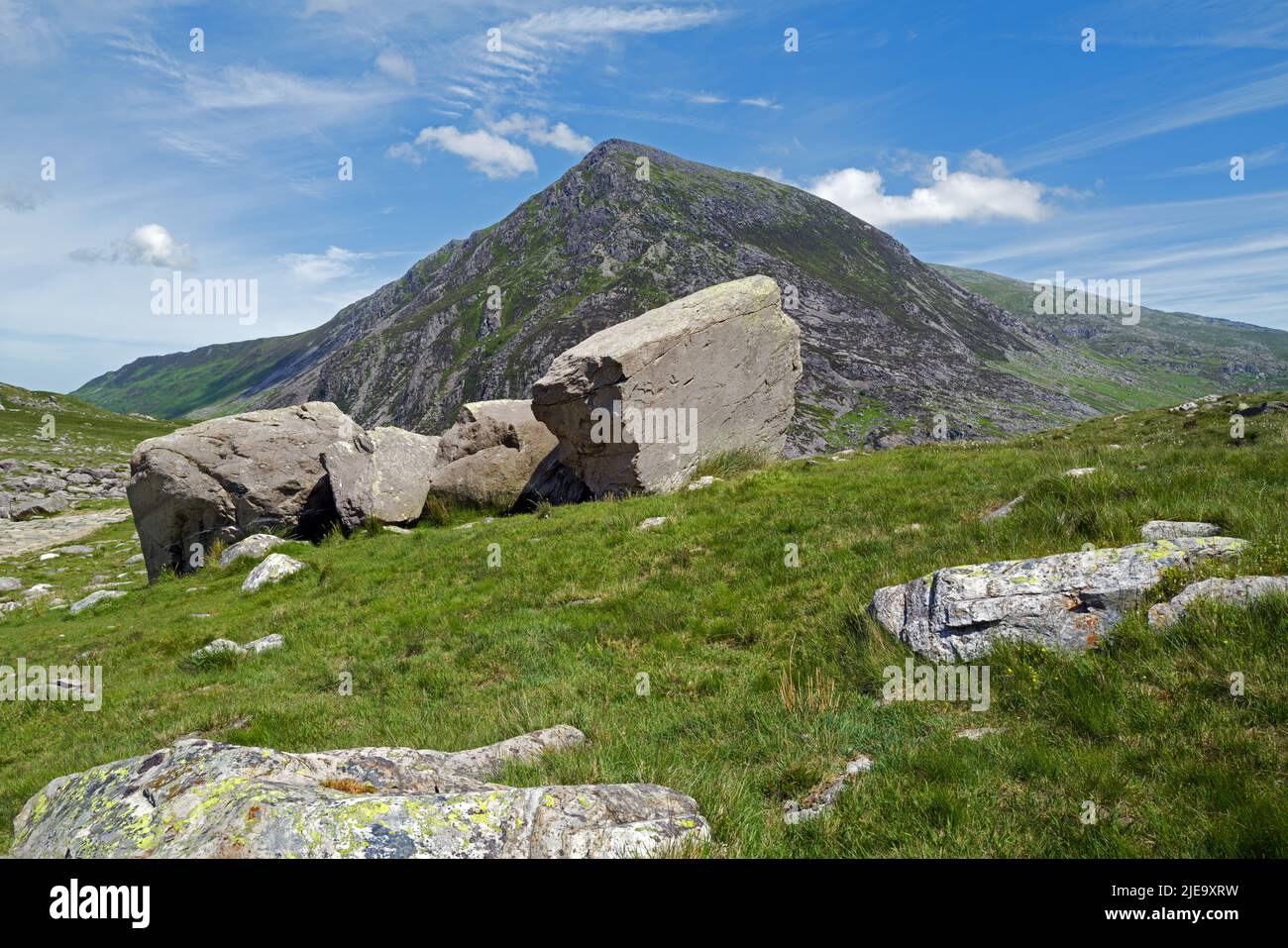 400 million year old rocks hi-res stock photography and images - Alamy