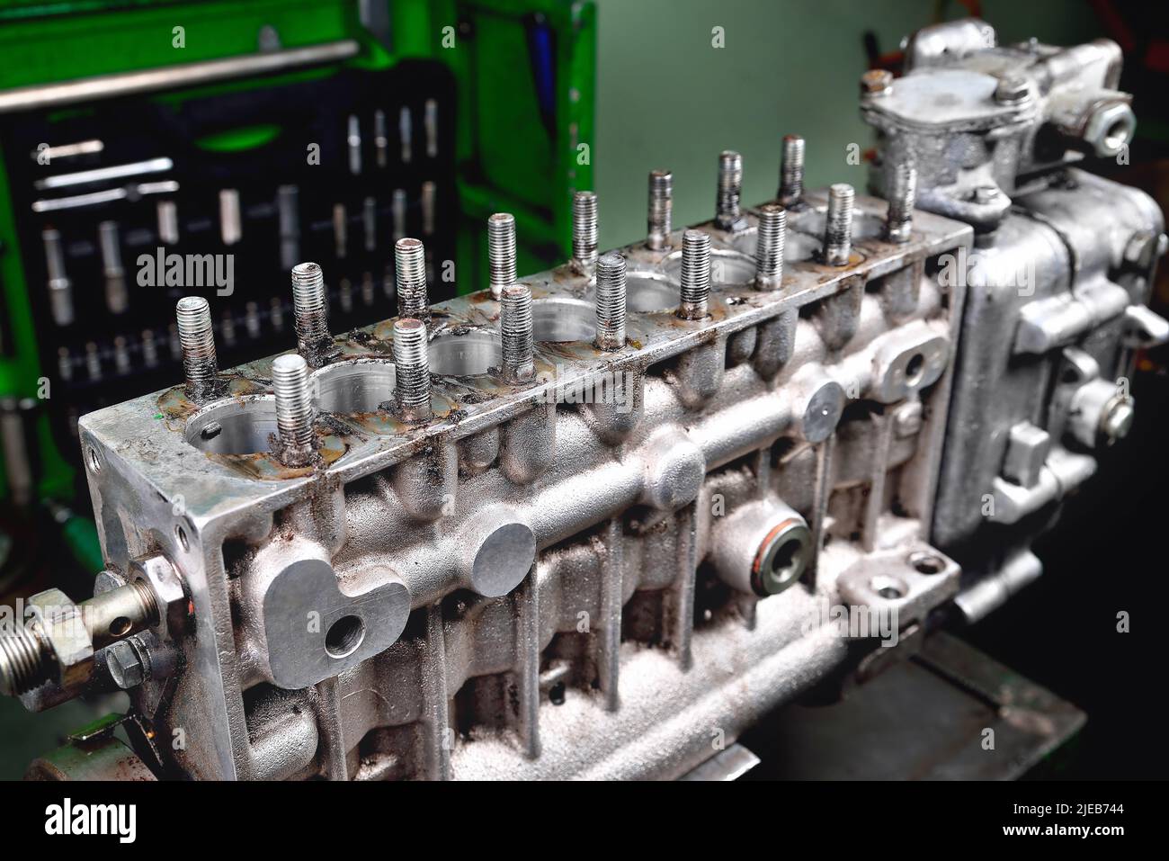 Car fuel pump repair, auto fuel pump dismantling for repair, old car