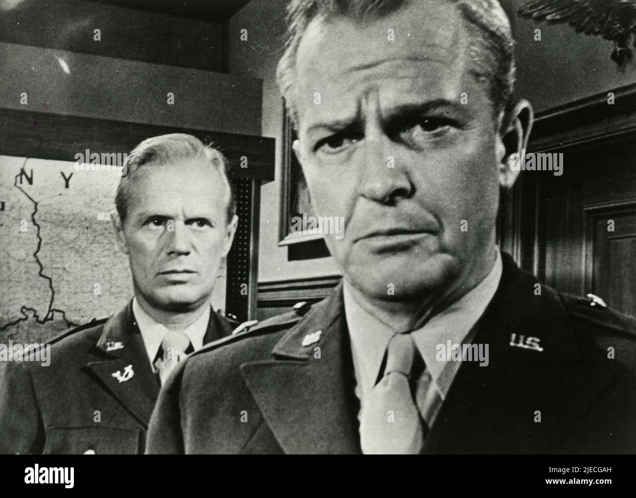 American actors Richard Widmark and Alan Baxter in the movie Judgment at Nuremberg, USA 1961 Stock Photo