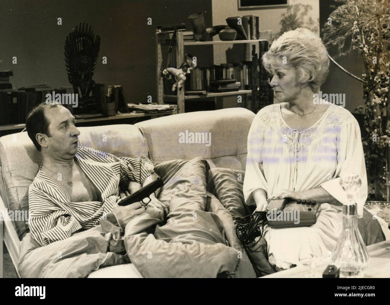 Actor Heinz Rennhack and Karin Eickelbaum in the TV movie Von Mord wird abgeraten, Germany 1989 Stock Photo