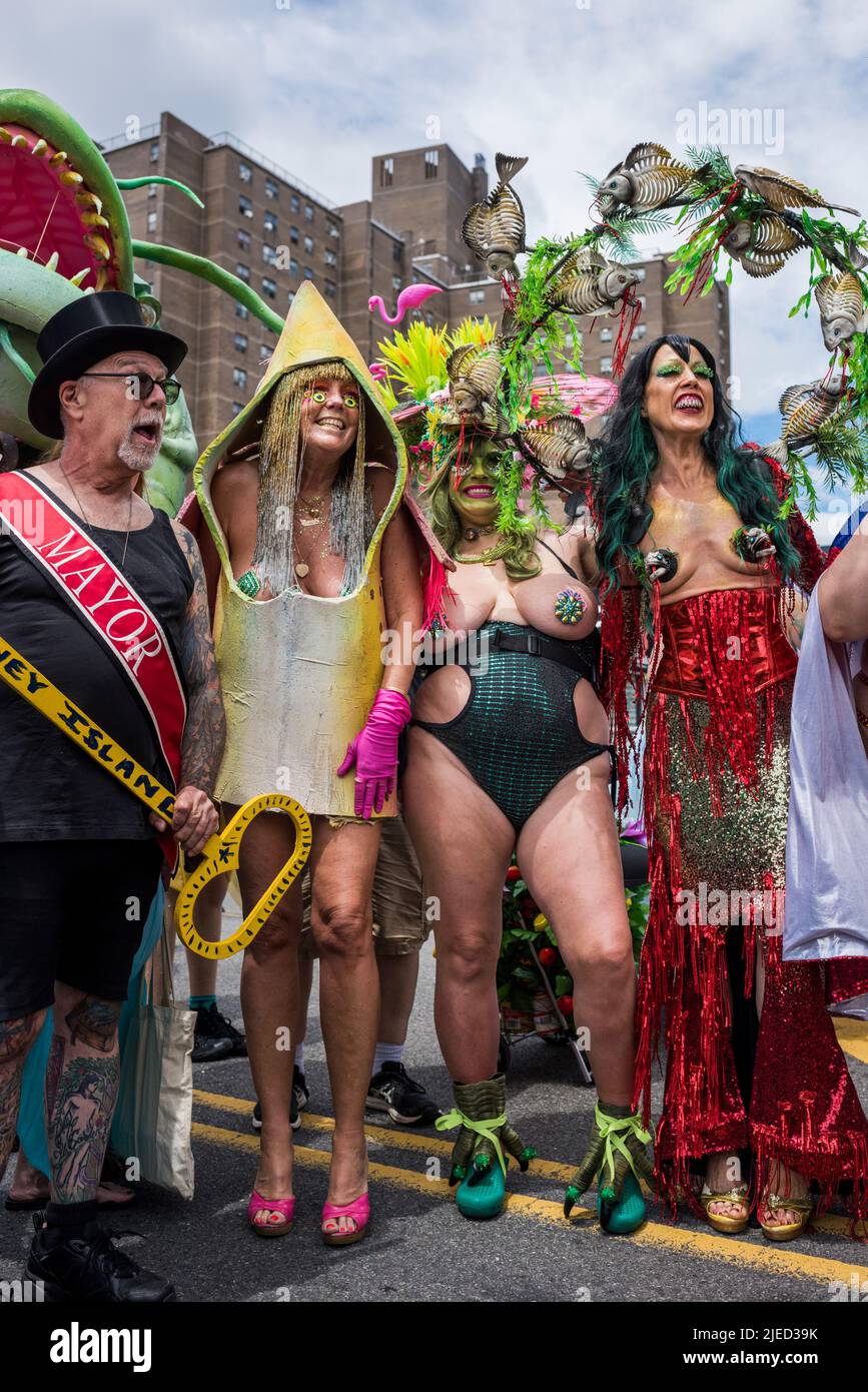 Brooklyn, New York - June 18, 2022: Mayor of Coney Island Dick Zigun with group, The 40th Annual Mermaid Parade, Coney Island. Stock Photo