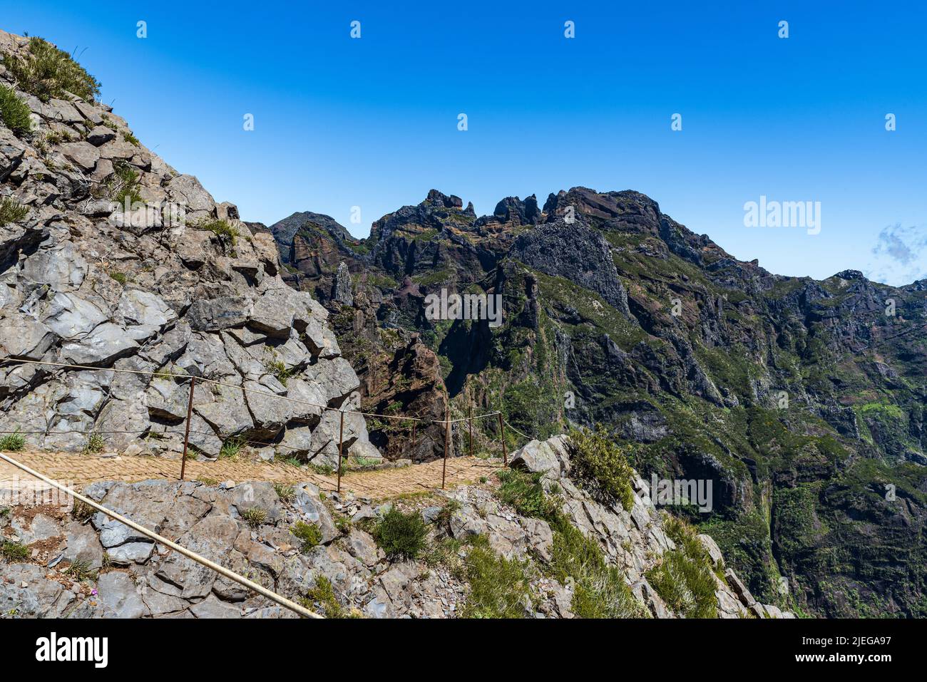 Amazing scenery from Vereda do Areeiro hiking trail between Pico do Areeiro and Pico Ruivo in Madeira Stock Photo
