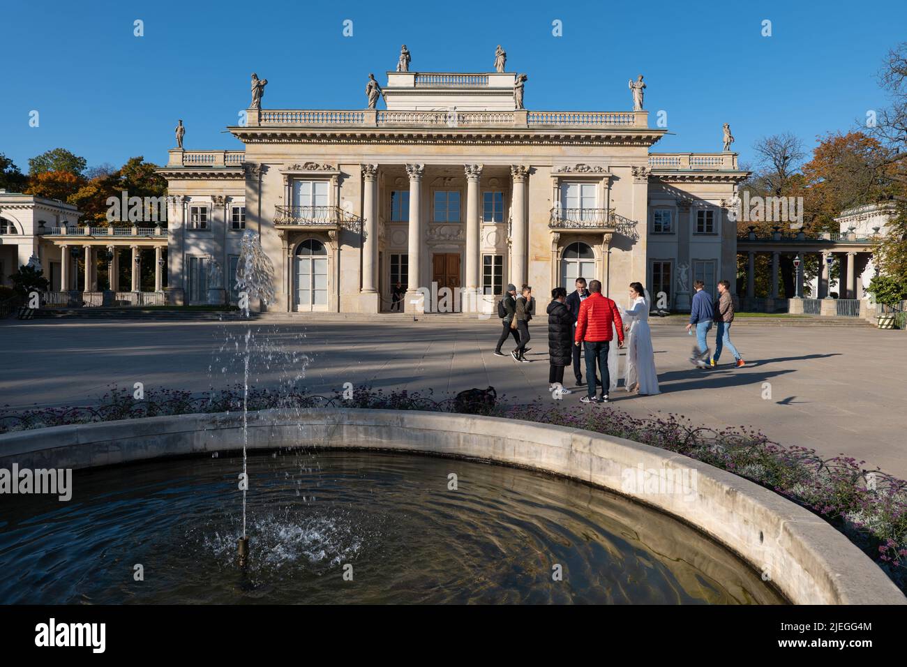 Warsaw, Poland - October 8, 2021: Palace on the Isle and fountain in Royal Lazienki Park, Neoclassical architecture, city landmark. Stock Photo