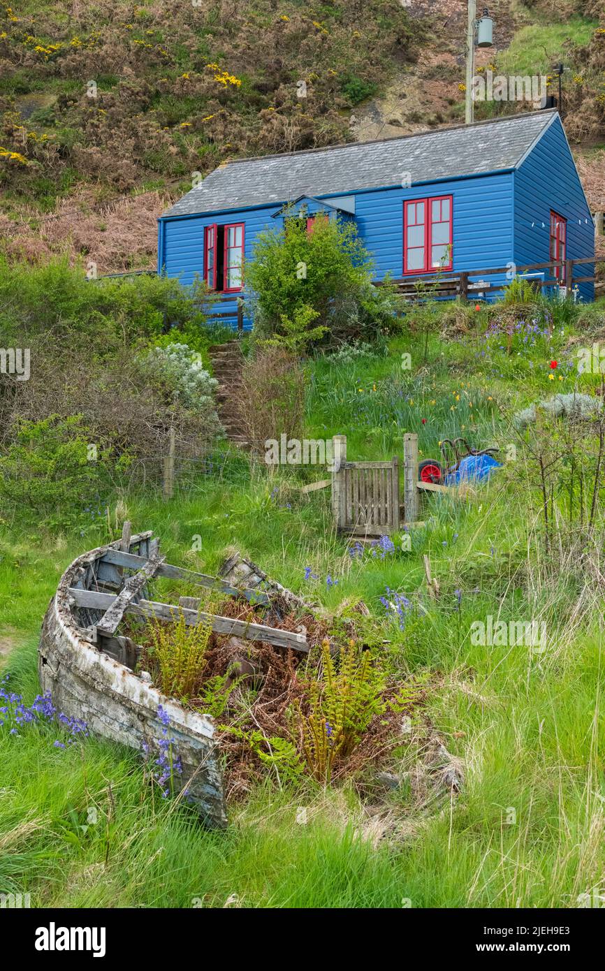 Little Blue Hut at Cove bay, Berwickshire, Scotland Stock Photo