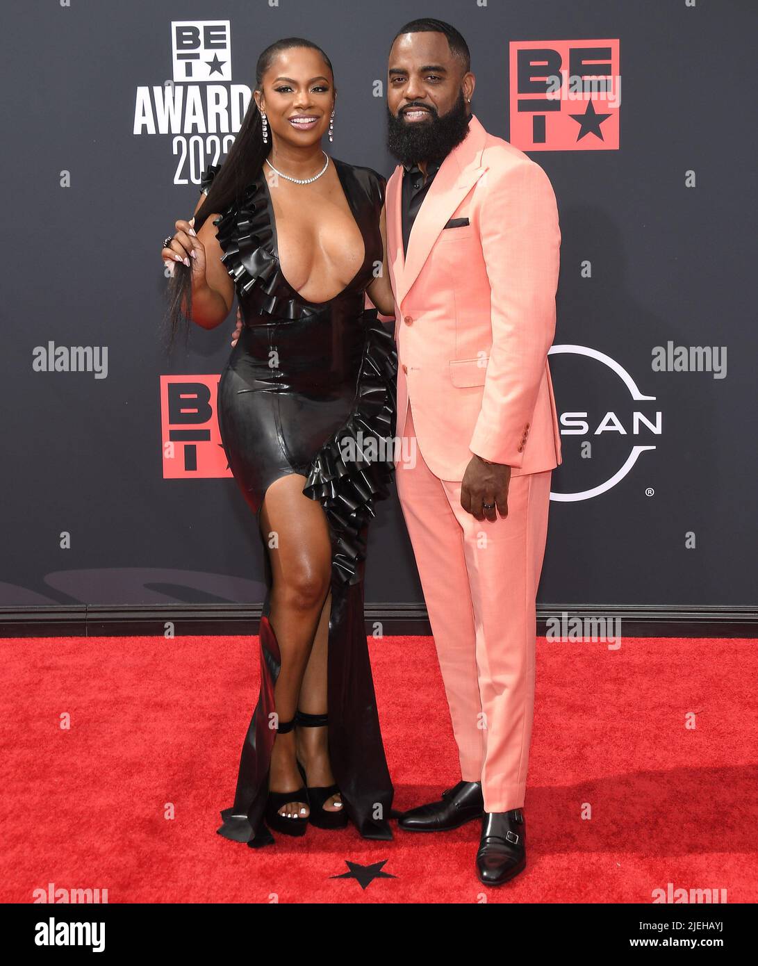 Los Angeles, USA. 26th June, 2022. (L-R) Kandi Burruss and Todd Tucker arrives at the BET Awards 2022 held at the Microsoft Theater in Los Angeles, CA on Sunday, ?June 26, 2022. (Photo By Sthanlee B. Mirador/Sipa USA) Credit: Sipa USA/Alamy Live News Stock Photo