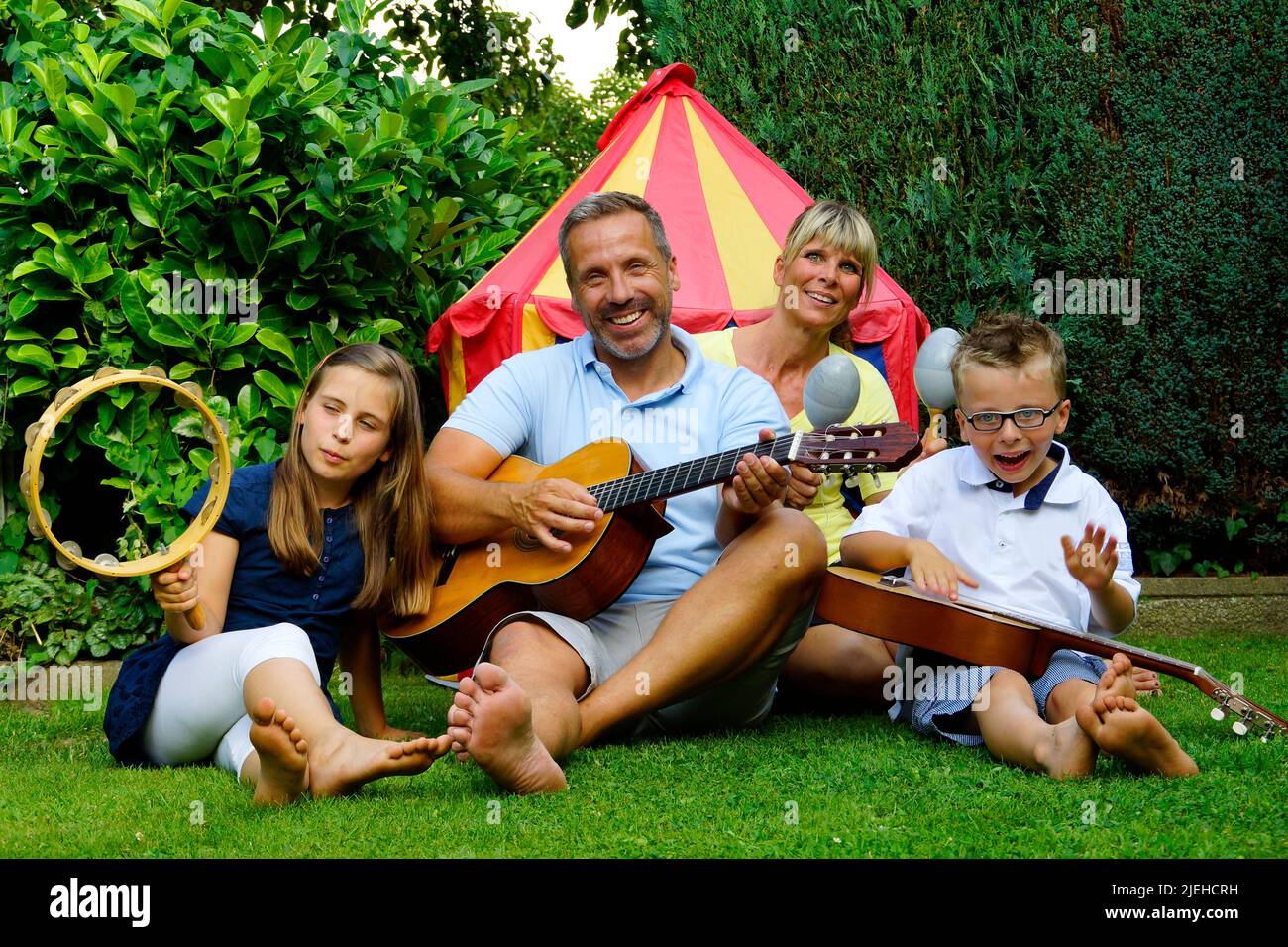 Macht singen hires stock photography and images Alamy