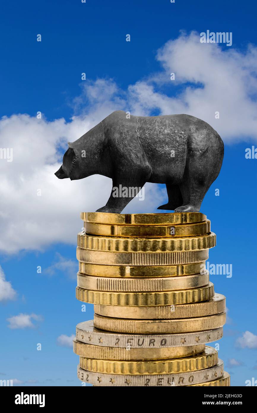 Bärenmarkt, sinkende Kurse, Aktien, Aktienkurse, Bär, Symbolfigur der Börse, auf Euromünzen, Stock Photo