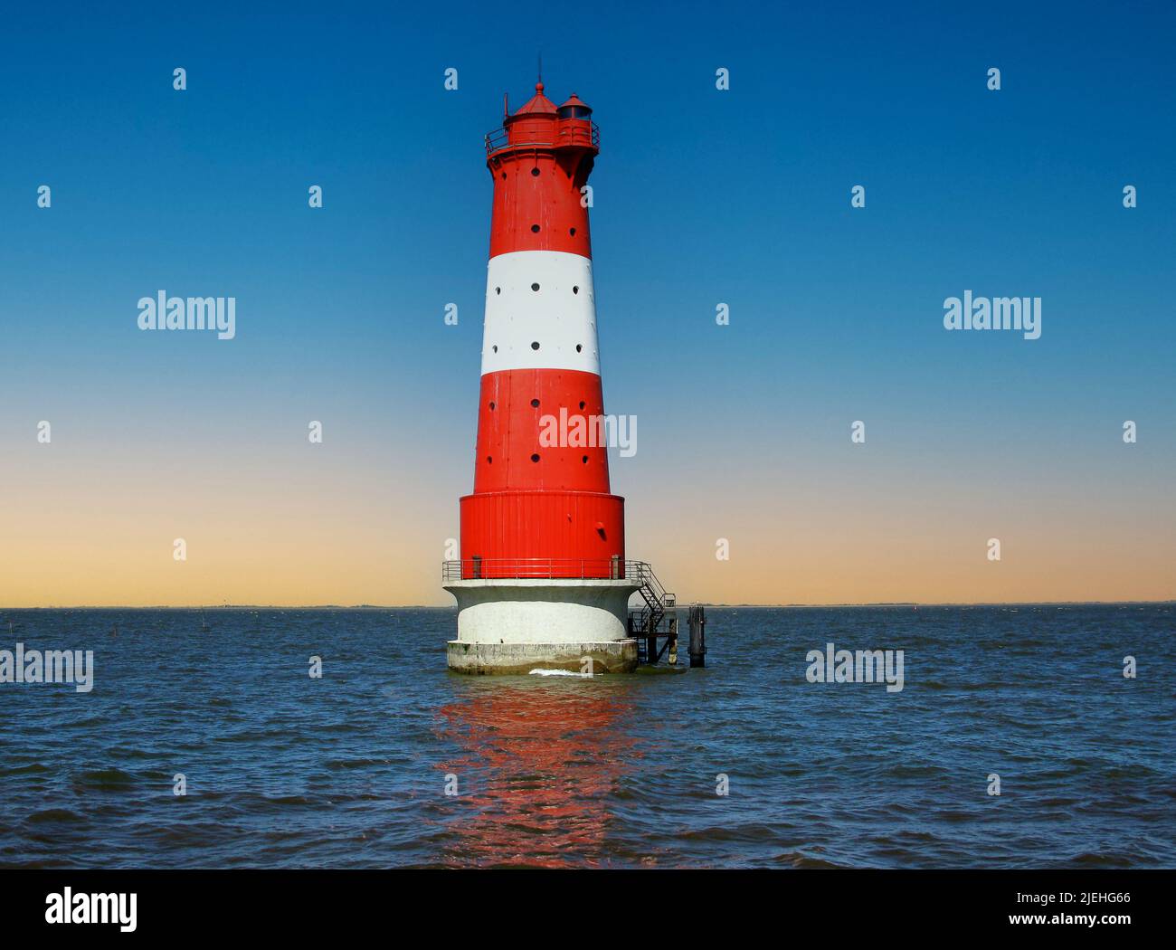 Der Arngaster Leuchtturm auf einer Sandbank gelegen, Leuchttürme, Architektur, Bauwerk, Signalturm, Jadebusen, Meeresbucht, Nordsee, Wilhelmshaven, So Stock Photo