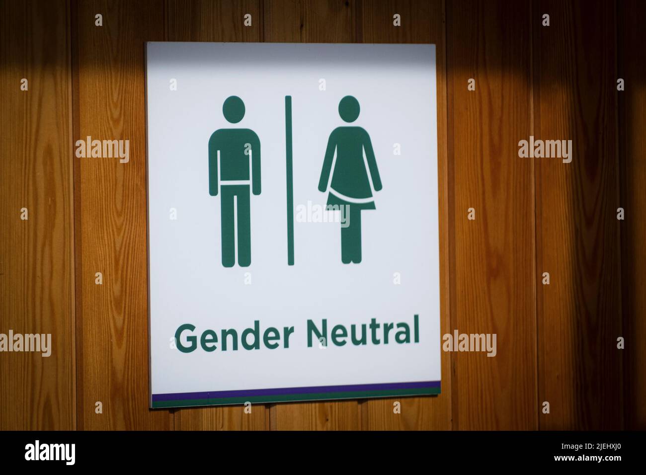 London, UK. 27th June, 2022. Tennis: Wimbledon Championships, Grand Slam tournament. A sign reading 'Gender Neutral' hangs on the door of a gender-neutral restroom. Credit: Frank Molter/dpa/Alamy Live News Stock Photo