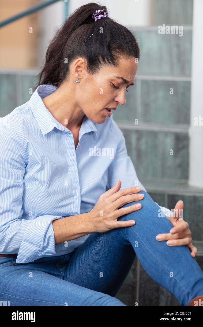 Woman Has Fallen And Hurt Her Leg Stock Photo Alamy woman-has-fallen-and-hurt-her-leg-stock-photo-alamy