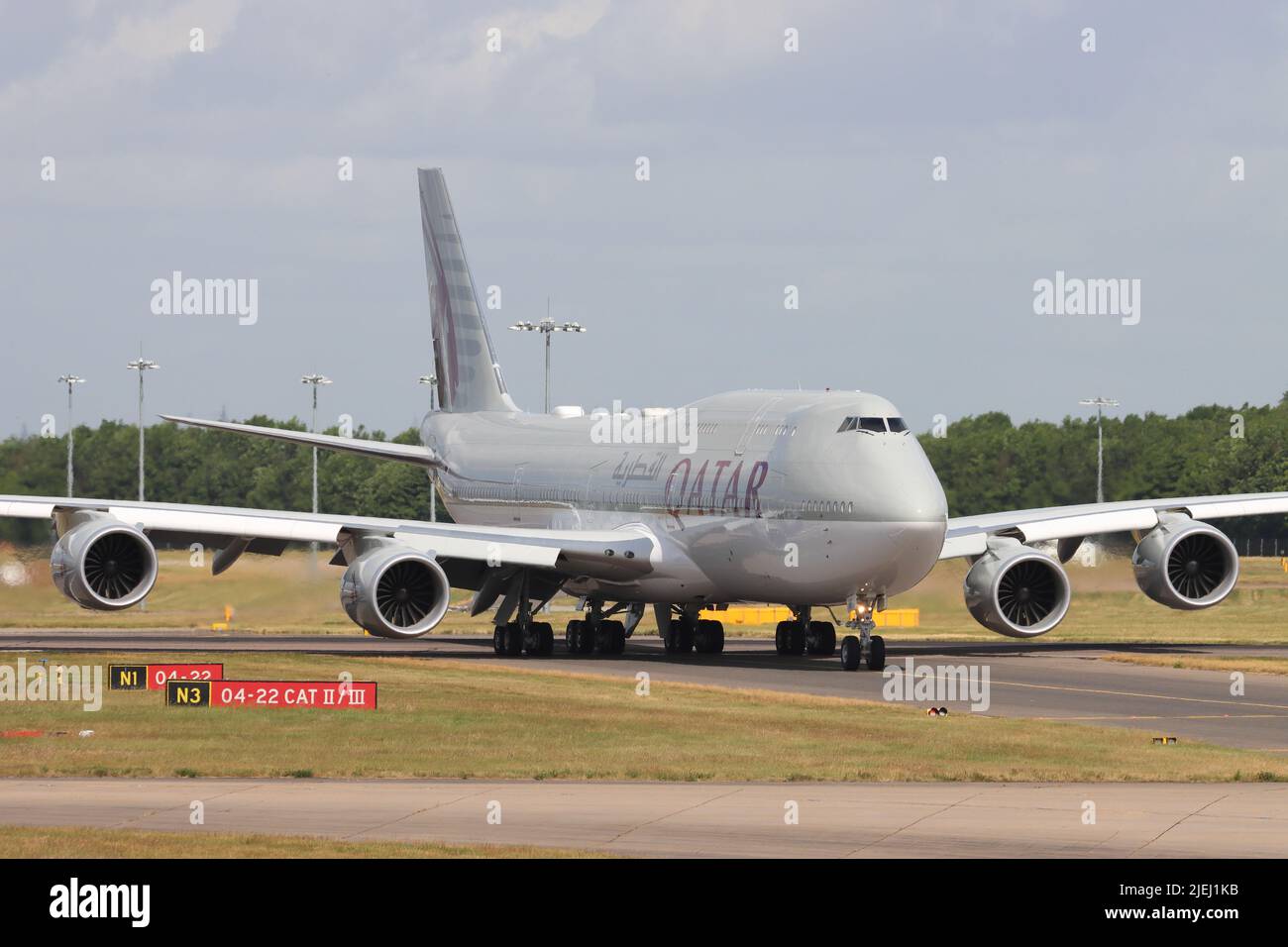 航空機・ヘリコプター QATAR AMIRI FLIGHT B747-800 Qatar Amiri Flight Boeing 747-8 BBJ A7-HBJ Phoenix 04537
