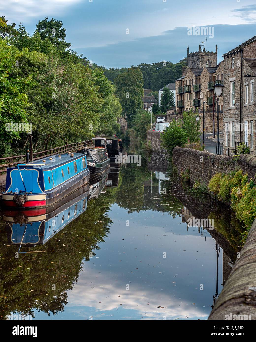 Narrowboats on the Leeds Liverpool canal at Skipton in North Yorkshire Stock Photo