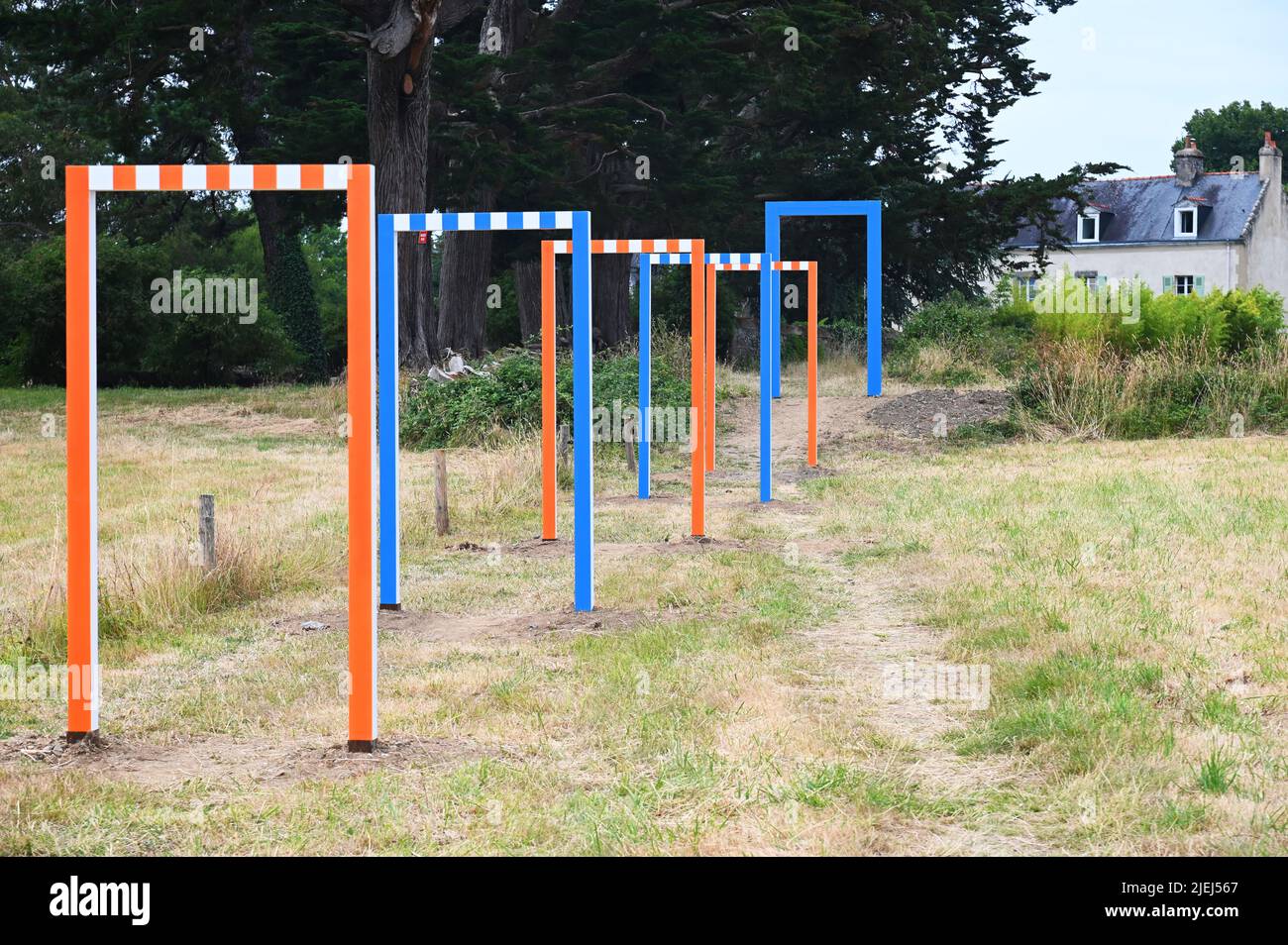 France. Brittany. Morbihan (56) Island of Arz. Pennero. One of the works of the ephemeral exhibition 'Au detour des routes et des chemins' by the famo Stock Photo