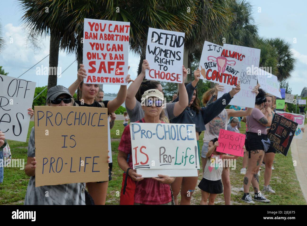 Melbourne, Brevard County, Florida, USA. June 26, 2022. Protesters against the Supreme Court of the Unites States (SCOTUS) decision to overturn Roe v. Wade gathered on the Eau Gallie Causeway FOR a women's rally for reproductive rights and people with uteruses! Credit: Julian Leek/Alamy Live News Stock Photo