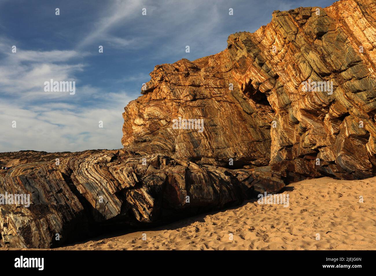 Rock rocky cliff hi-res stock photography and images - Alamy