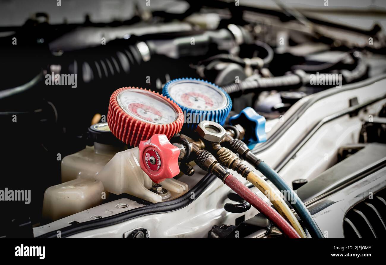 Car air conditioner check service, leak detection, fill refrigerant