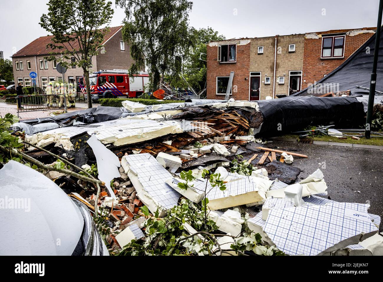 2022-06-27 13:40:15 ZIERIKZEE - In Zierikzee, a tornado has caused ...
