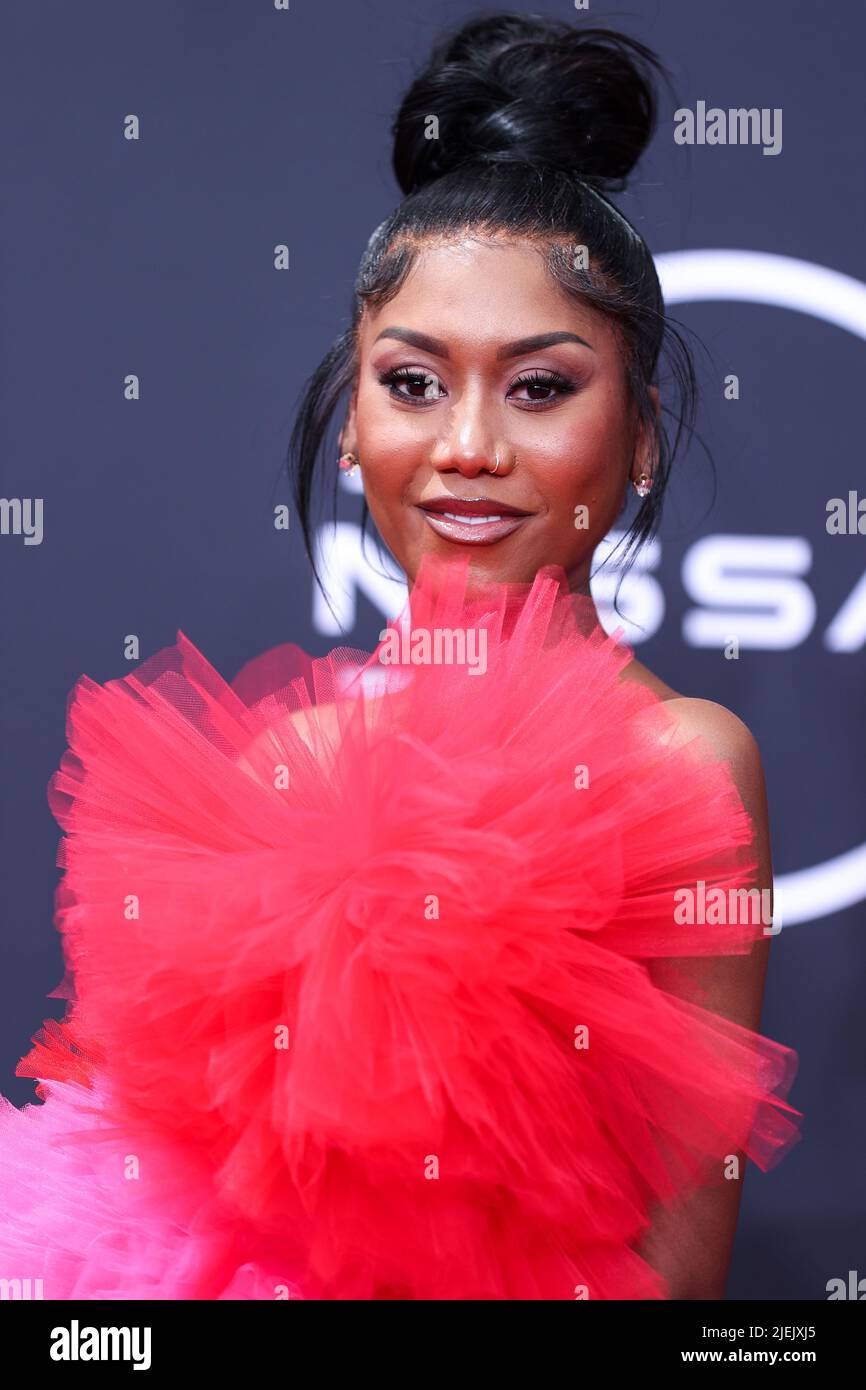 LOS ANGELES, CALIFORNIA, USA - JUNE 26: Muni Long arrives at the BET Awards 2022 held at Microsoft Theater at L.A. Live on June 26, 2022 in Los Angeles, California, United States. (Photo by Xavier Collin/Image Press Agency) Credit: Image Press Agency/Alamy Live News Stock Photo