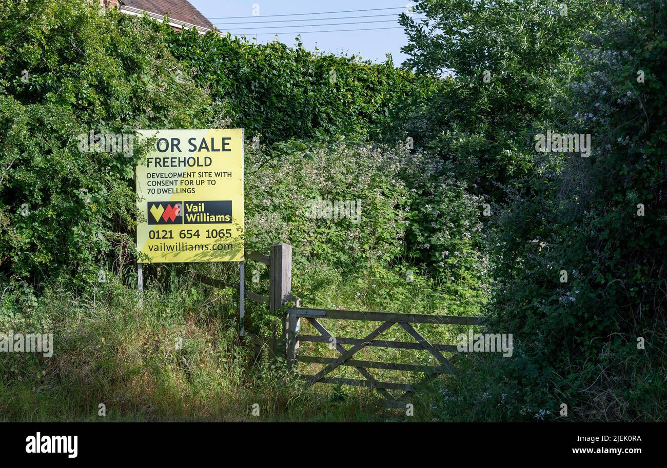 Land for sale uk hi-res stock photography and images - Alamy