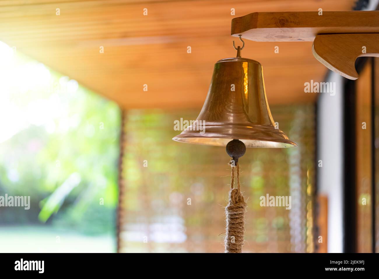 Bronze rope knot hi-res stock photography and images - Alamy