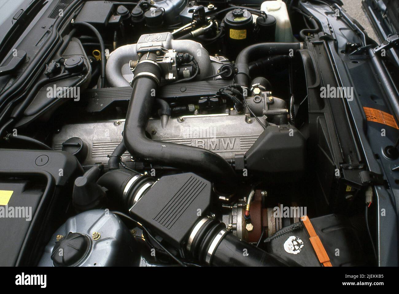 Hydrogen engine conversion on a BMW Seven Series (E32) Hydrogen test