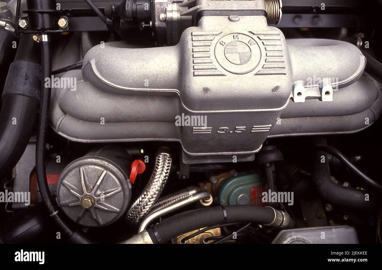 Hydrogen engine conversion on a BMW Seven Series (E32) Hydrogen test car 1988 Stock Photo Alamy