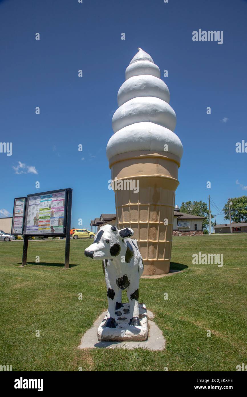 King Cone is an ice cream stand on Rt. 68 in Butler, Pennsylvania Stock