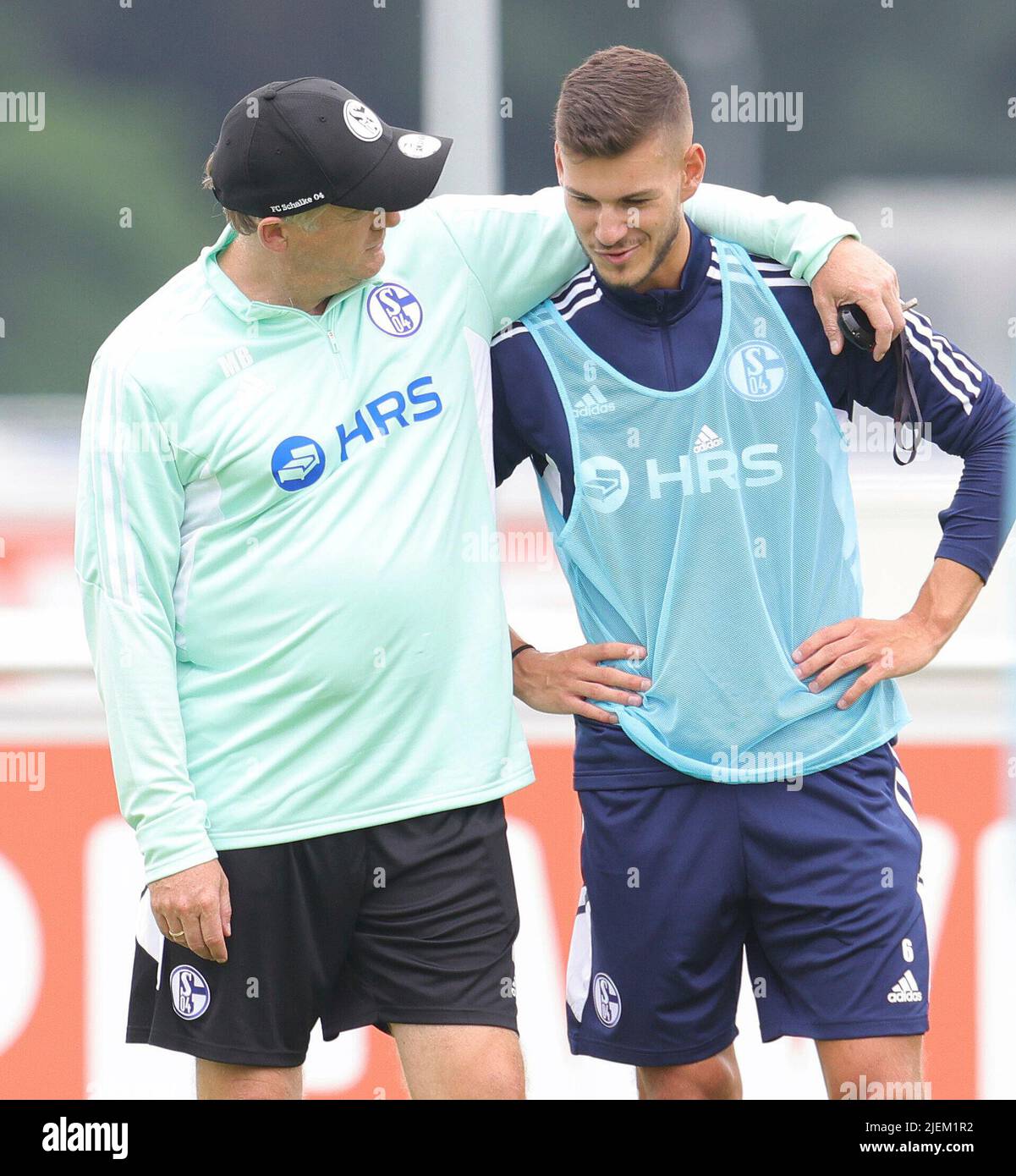 Schalke, Deutschland. 27th Oct, 2022. firo : 27.10.2022, football, soccer,  1.Bundesliga, first league season 2022/2023, FC Schalke 04 1st training  Thomas Reis Credit: dpa/Alamy Live News Stock Photo - Alamy