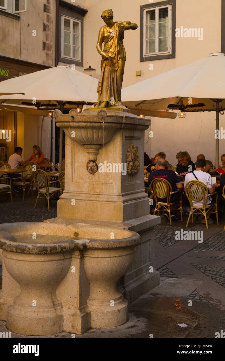 Slovenia, Ljubljana, Ribji Trg, fish market, fountain, restaurant, Stock Photo
