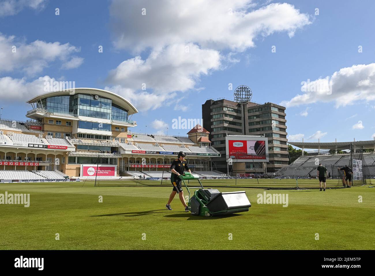 Ground staff at Trent Bridge prepare the pitch ahead of day 2 of the 2nd Test between the New Zealand Blackcaps and England at Trent Bridge Cricket Ground, Nottingham, England on Saturday 11 June 2022. Stock Photo