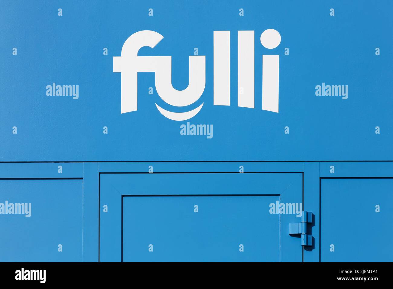 Fulli Store Fulli gas station hi-res stock photography and images - Alamy
