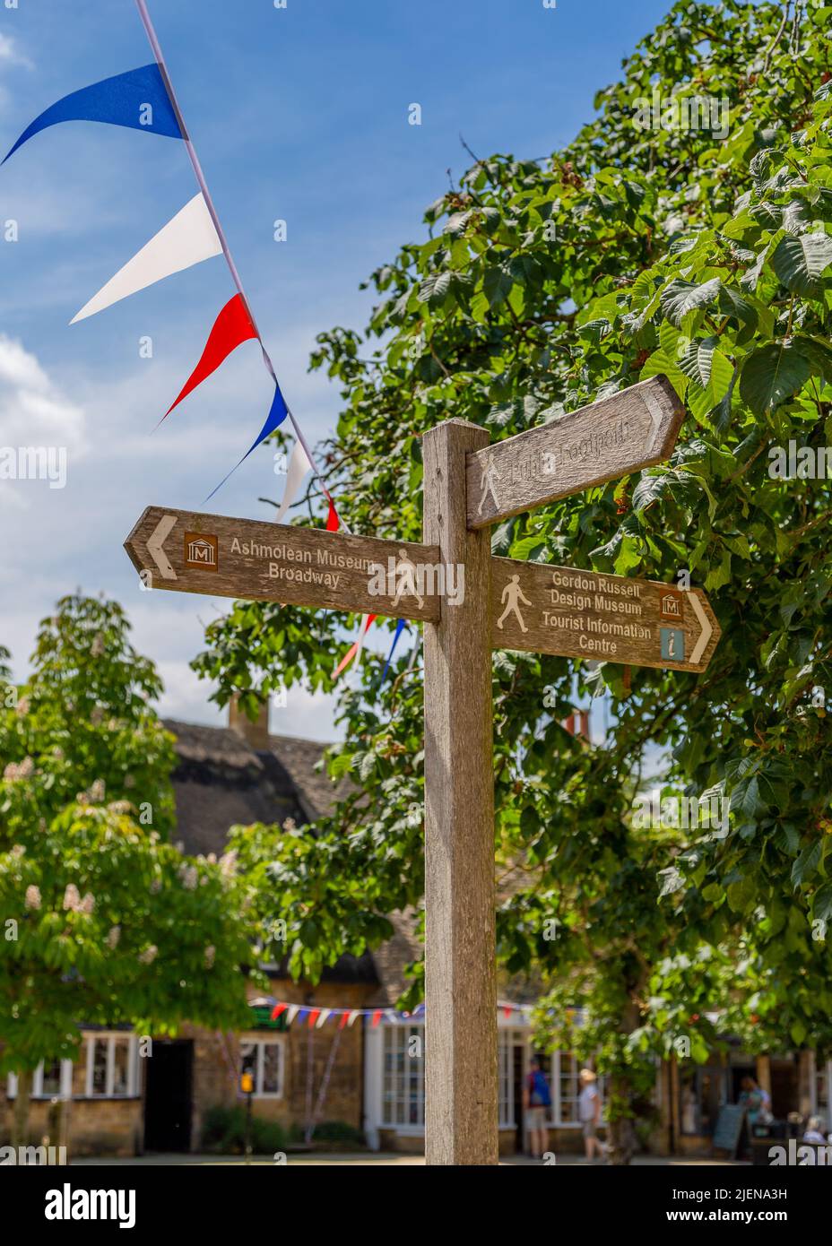 Local businesses, shops & houses in the beautiful Worcestershire