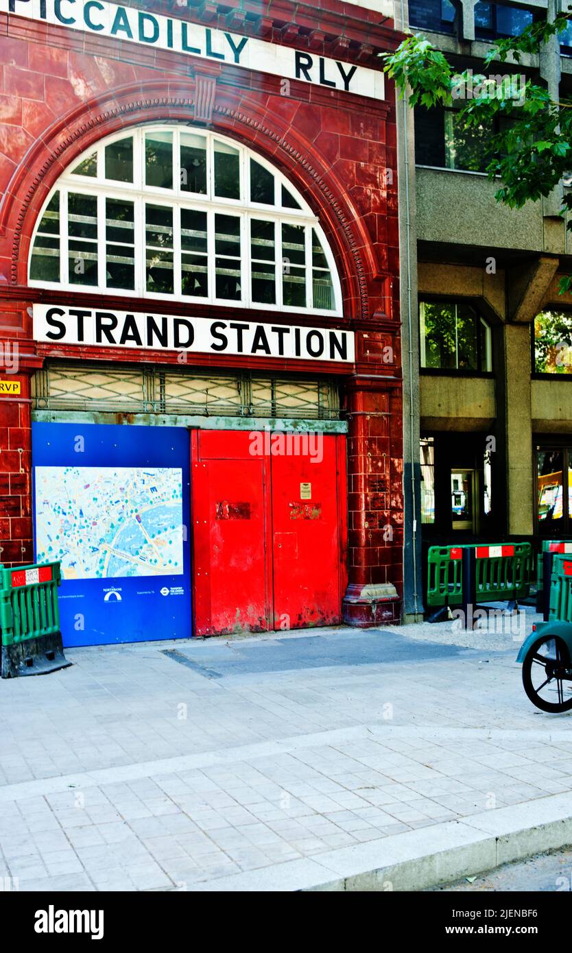 Strand London Underground Station later Aldwych closed in 1994, The Strand, London, England