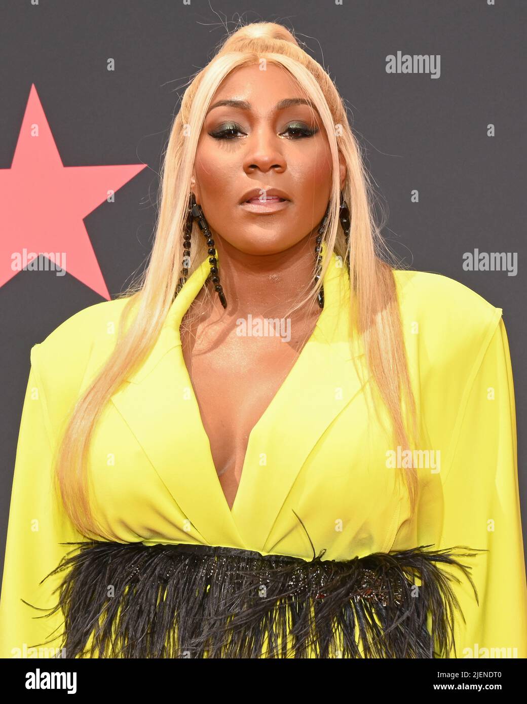 25-june-2022-los-angeles-california-mignon-bet-awards-2022-credit-image-billy-bennightadmedia-via-zuma-press-wire-2JENDT0.jpg