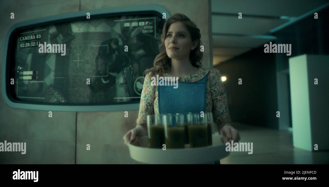 THE UMBRELLA ACADEMY, Jordan Claire Robbins, 'Meet The Family', (Season