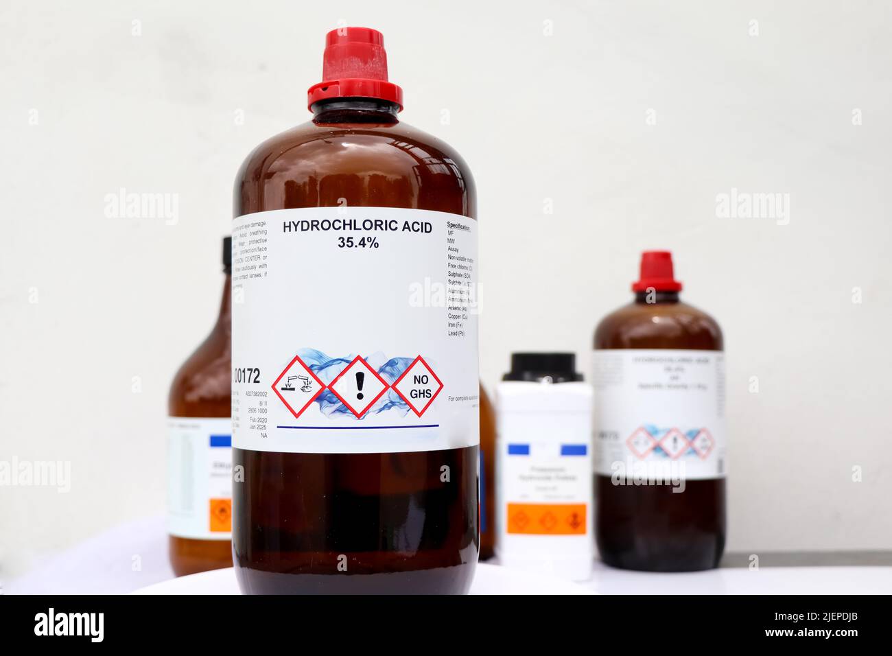 hydrochloric acid, a chemical used in laboratories and dangers Stock Photo