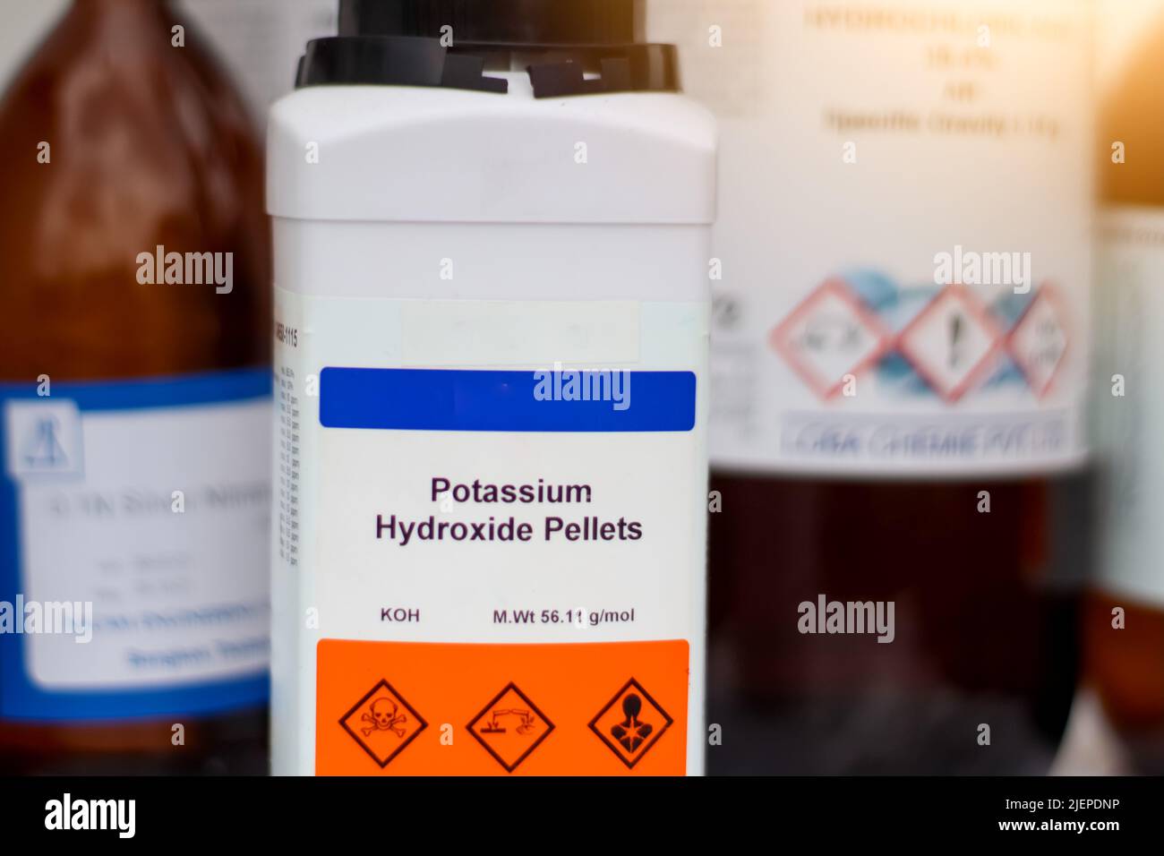 potassium hydroxide pellets, laboratory chemicals and hazards Stock