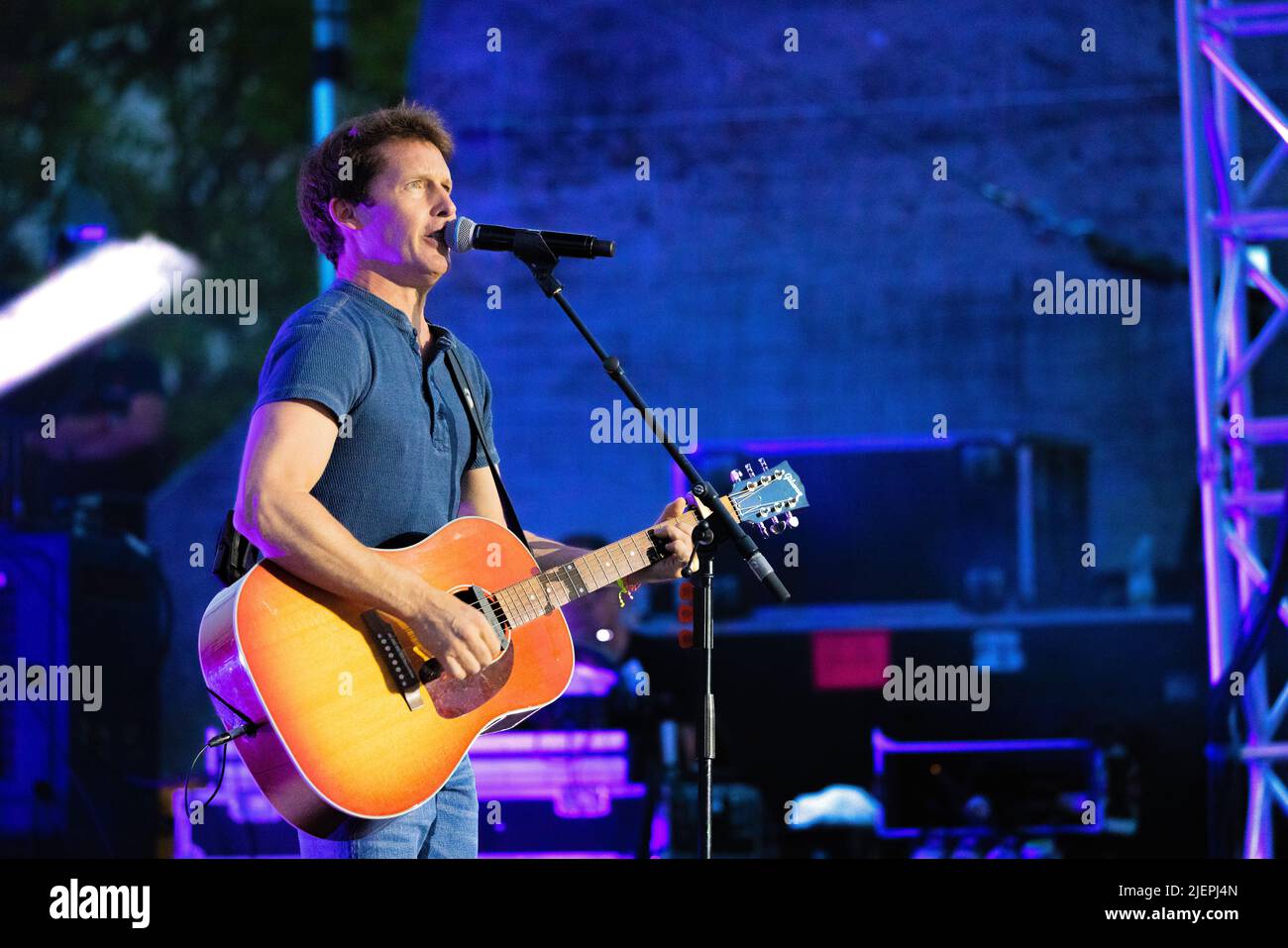 Anfiteatro del Vittoriale Italy 27 June 2022 James Blunt - Gardone Riviera garda lake - live in Brescia © Andrea Ripamonti / Alamy Stock Photo