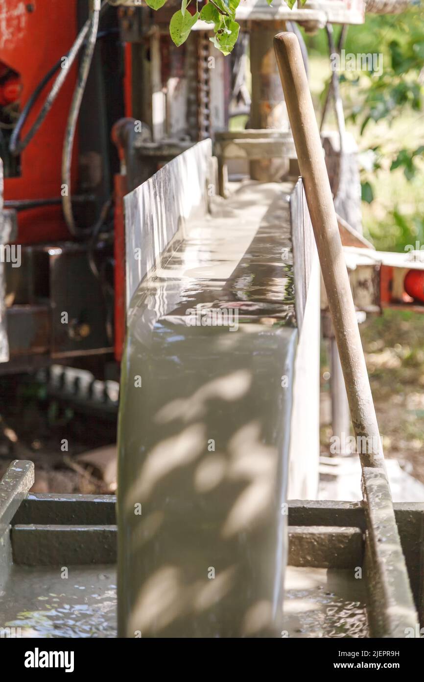 Drilling rig for drilling water wells and producing drinking water for