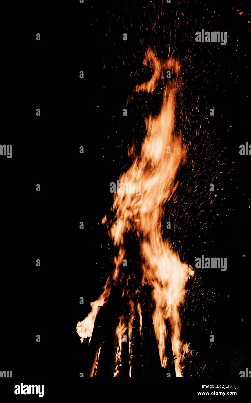 bright bonfire on the wood. Tourist fire in the forest Stock Photo - Alamy