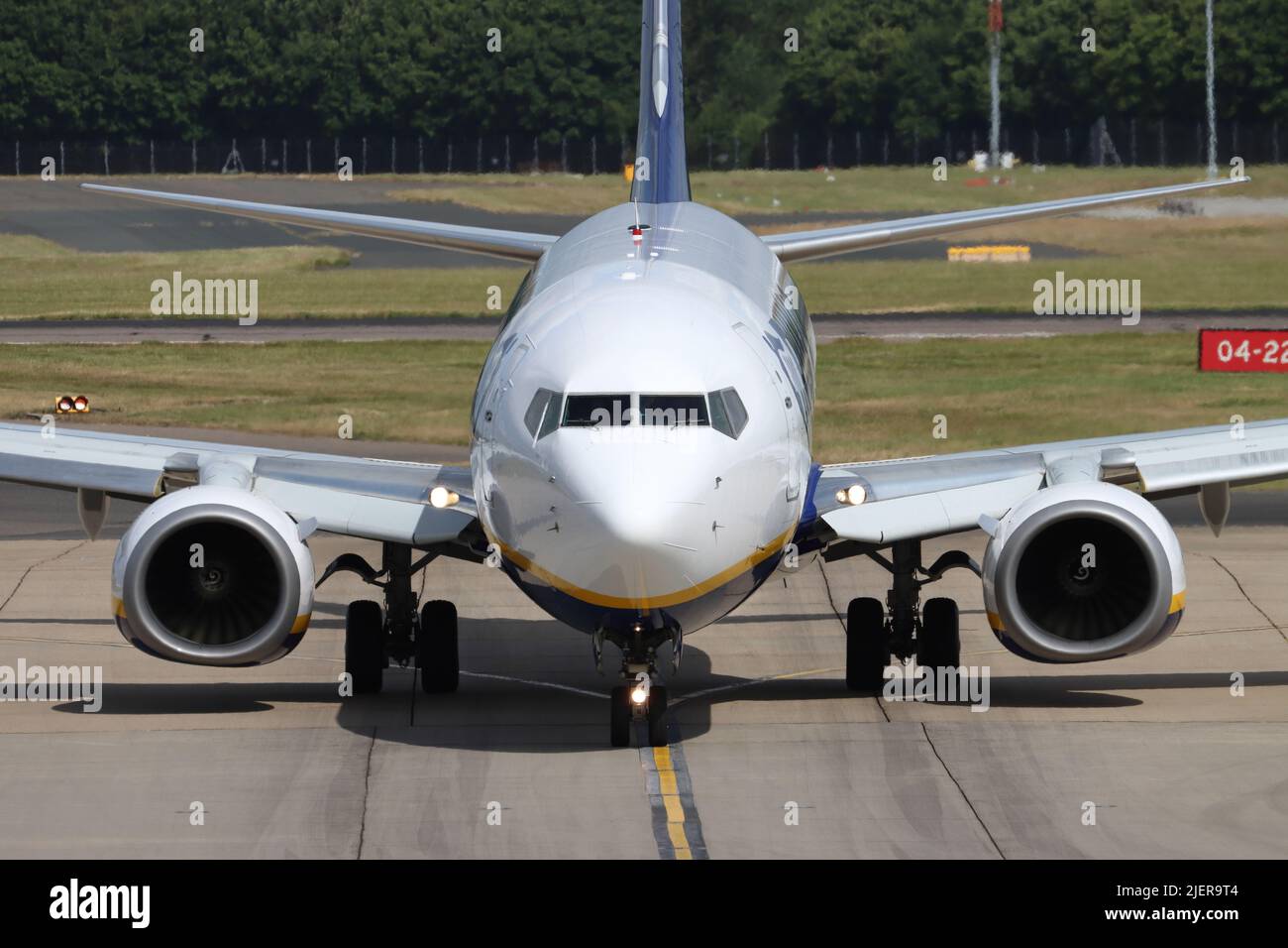 Ryanair, Boing 737 EI-DHX, arriving at Stansted Airport, Essex, UK Stock Photo